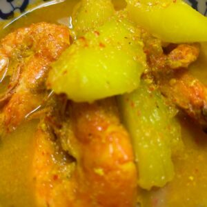 แกงส้มปลายอดมะพร้าว Gaeng Som (Hot and Sour Curry with young coconut shoot)