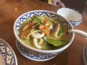 Green Curry with seafood